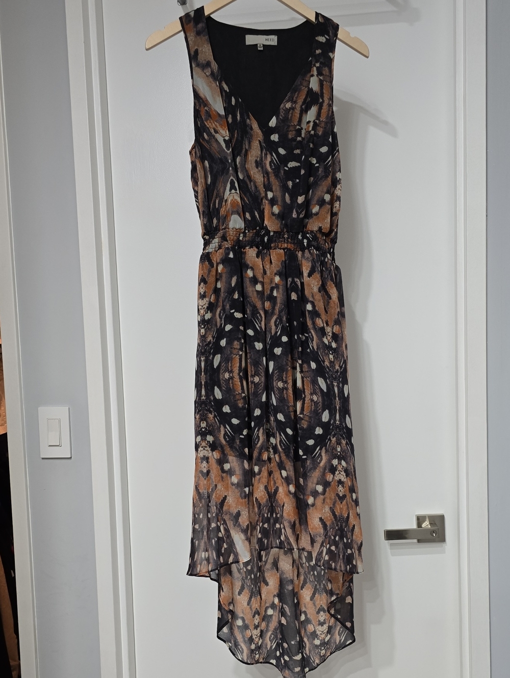 Sleeveless High-Low Dress in Black and Brown